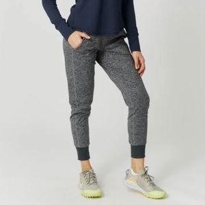 Rabbit jogger, size small, marbled black/white